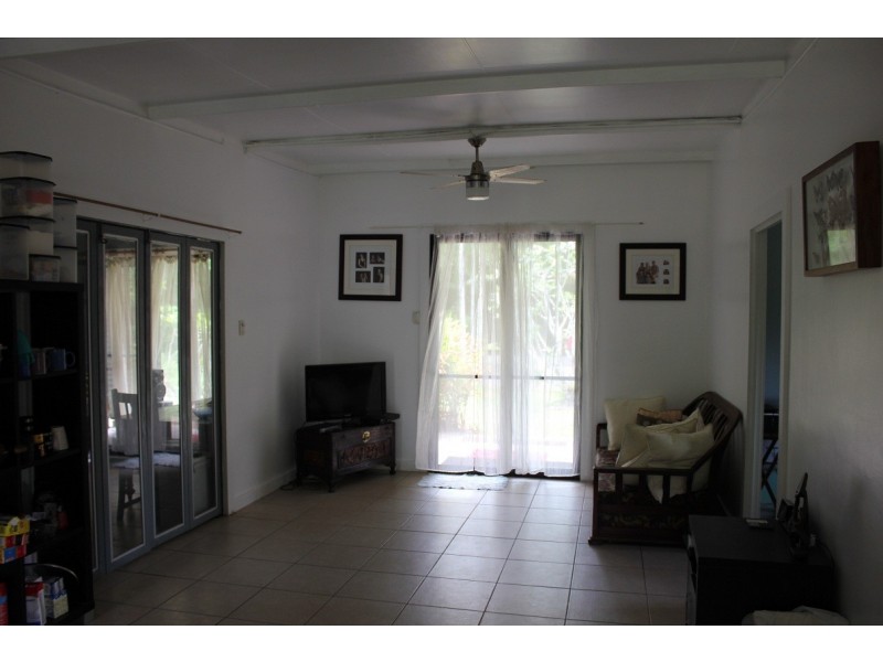 4 Cape Tribulation Road THORNTON BEACH, Cape Tribulation QLD 4873