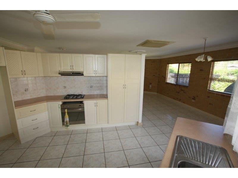 16 Forest Glen Road, Mossman QLD 4873