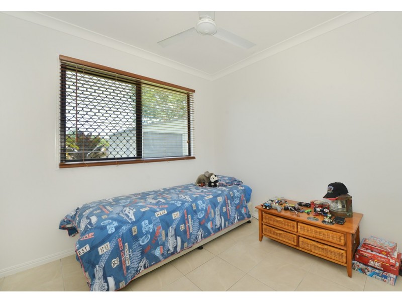 9 Satinash Street, Mossman QLD 4873
