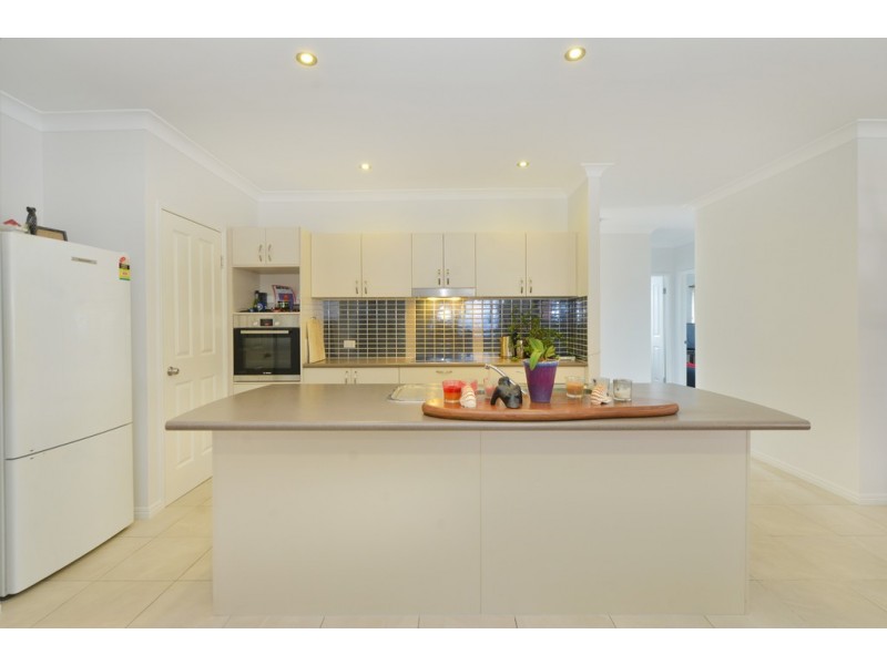 9 Satinash Street, Mossman QLD 4873
