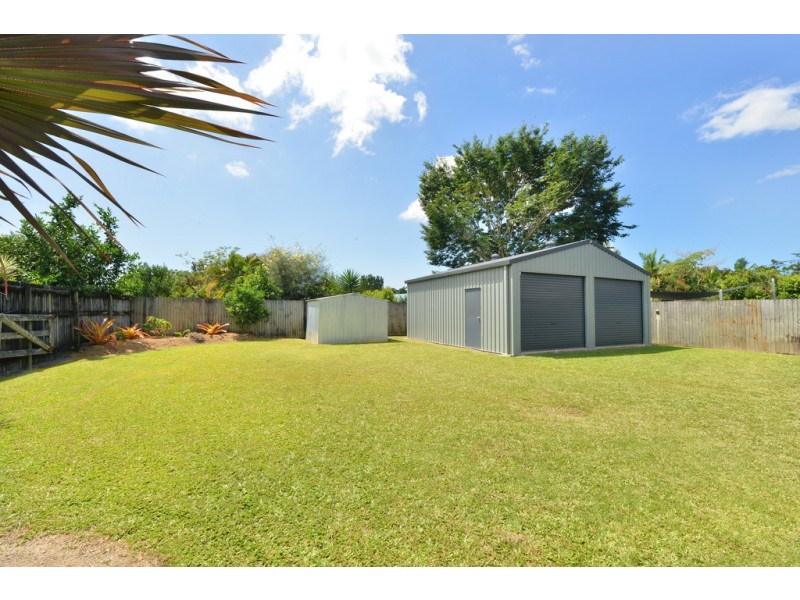 9 Satinash Street, Mossman QLD 4873