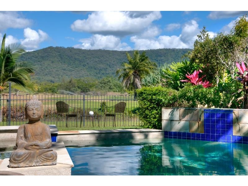 Villa 3 Thornton West, 11-17 St Crispins Avenue, Port Douglas QLD 4877