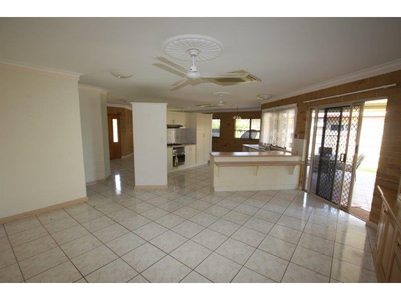 16 Forest Glen Road, Mossman QLD 4873