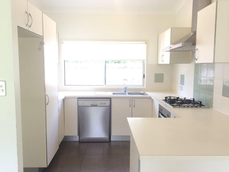 8 Waratah Close, Mossman QLD 4873