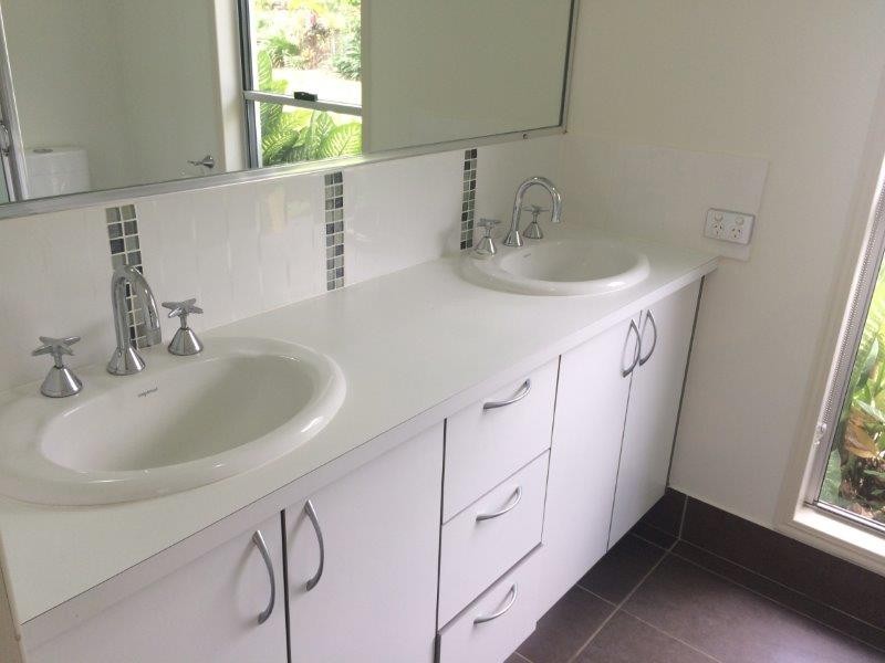 8 Waratah Close, Mossman QLD 4873