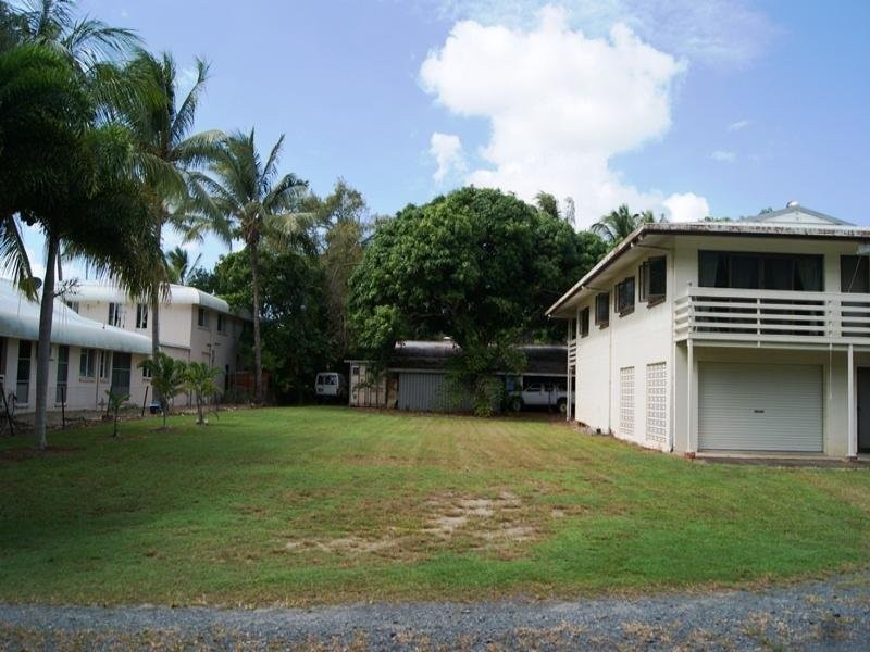 11 Craven Close, Port Douglas QLD 4877