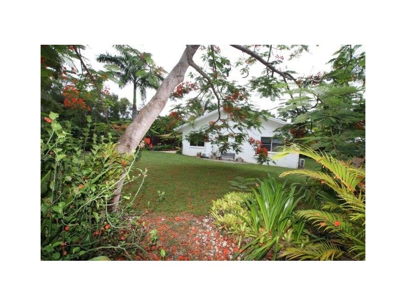 3 Jewel Close, Port Douglas QLD 4877