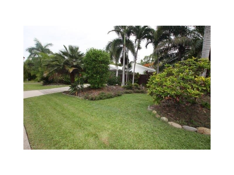 3 Jewel Close, Port Douglas QLD 4877