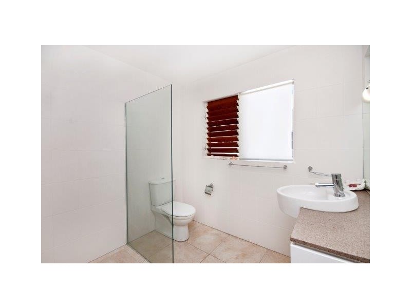 Unit 2 Temple Moon, 18 Limpet Avenue, Port Douglas QLD 4877