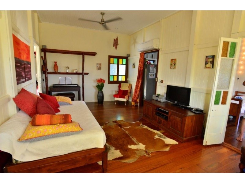 5 Jack Street, Mossman QLD 4873