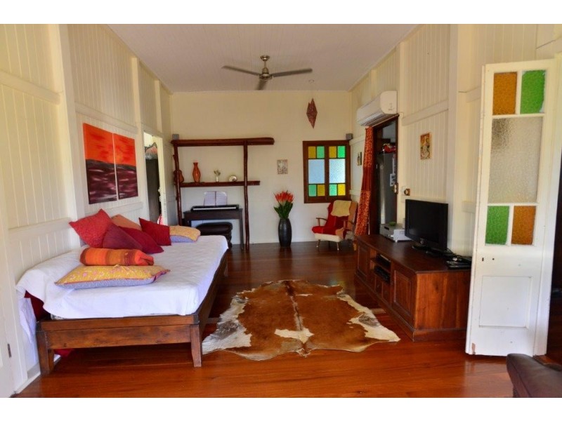 5 Jack Street, Mossman QLD 4873