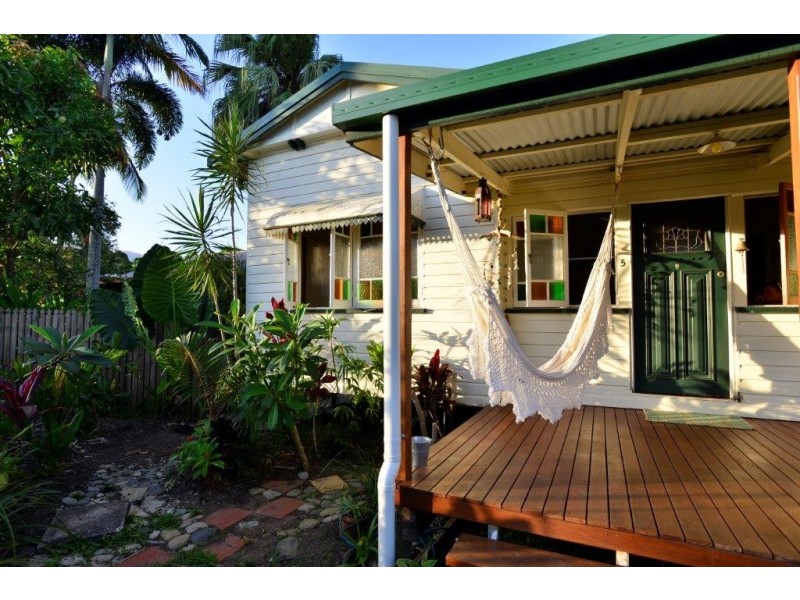 5 Jack Street, Mossman QLD 4873