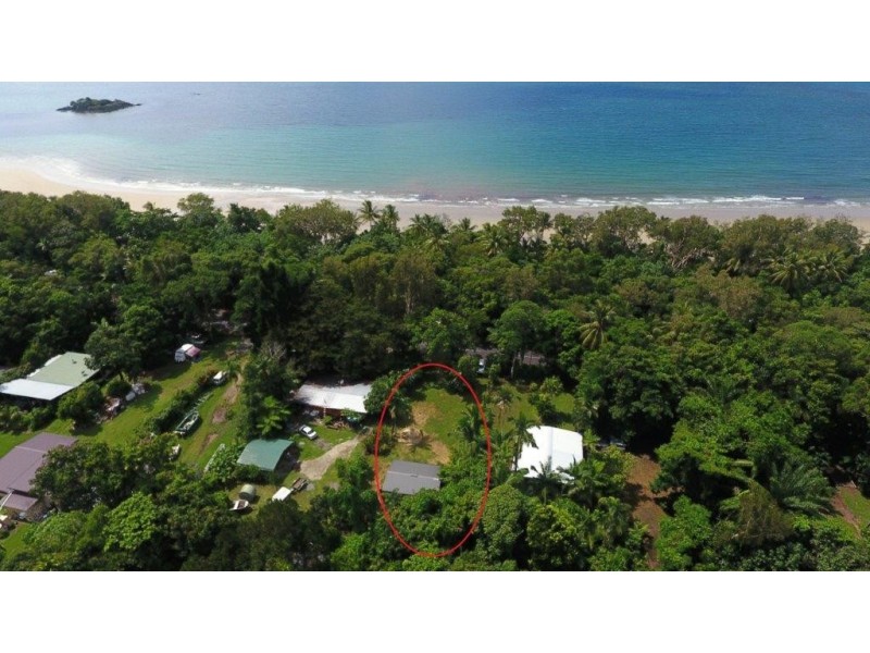 8 Cape Trib Road THORNTON BEACH, Daintree QLD 4873