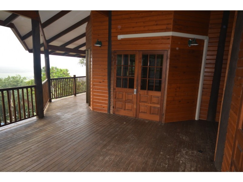 14 Ocean View Road, Port Douglas QLD 4877