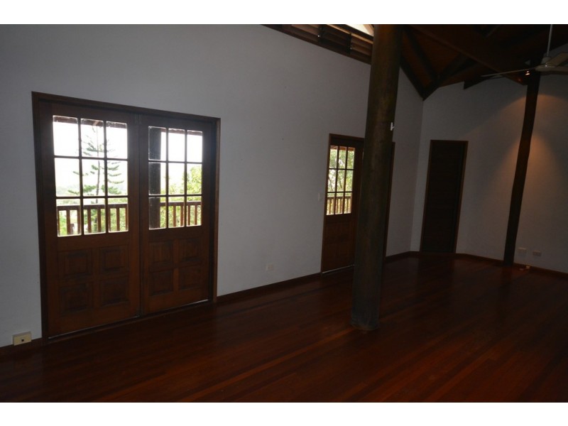14 Ocean View Road, Port Douglas QLD 4877