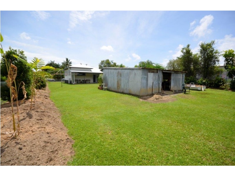 49 Pringle Street, Mossman QLD 4873