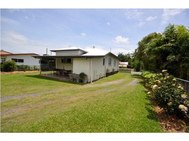 49 Pringle Street, Mossman QLD 4873