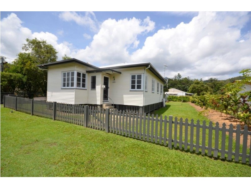 49 Pringle Street, Mossman QLD 4873