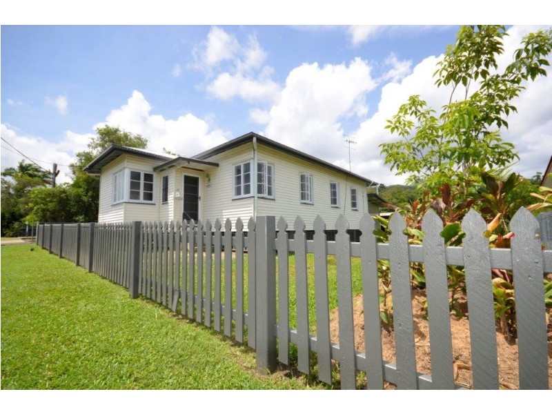 49 Pringle Street, Mossman QLD 4873