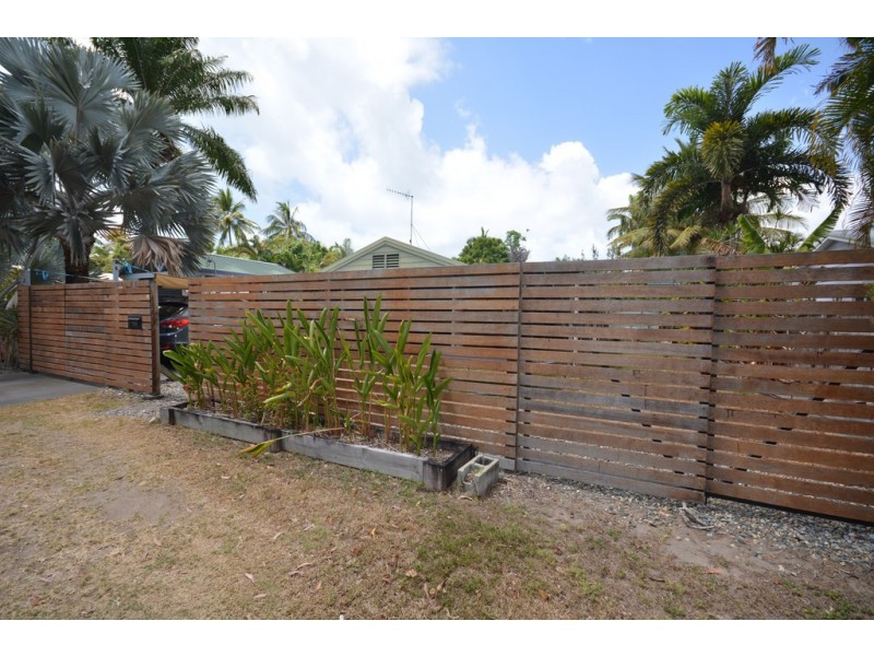1/6 Nautilus Street, Port Douglas QLD 4877