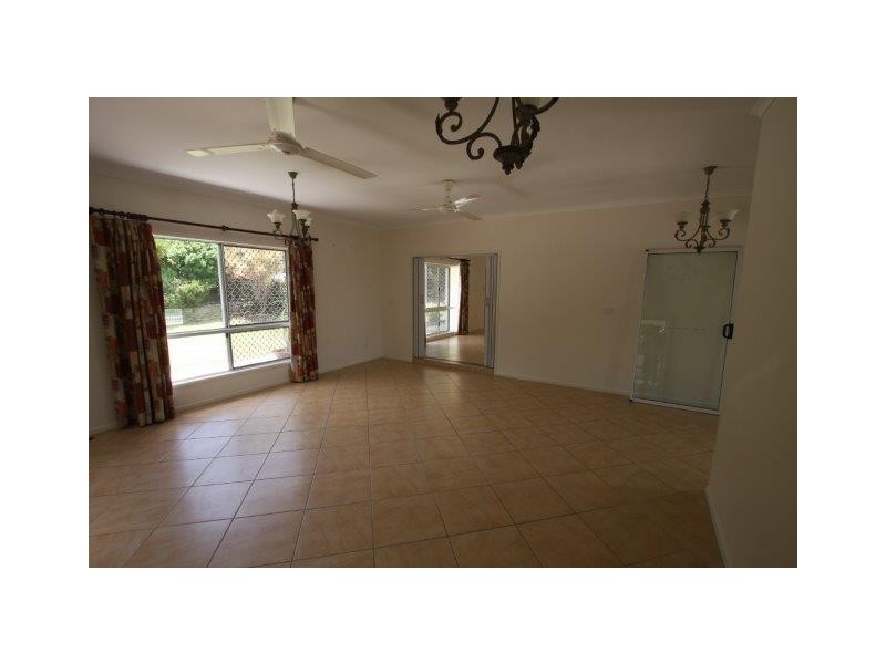 21 Reynolds Road, Oak Beach QLD 4877