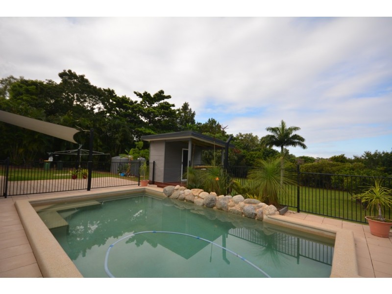 21 Reynolds Road, Oak Beach QLD 4877