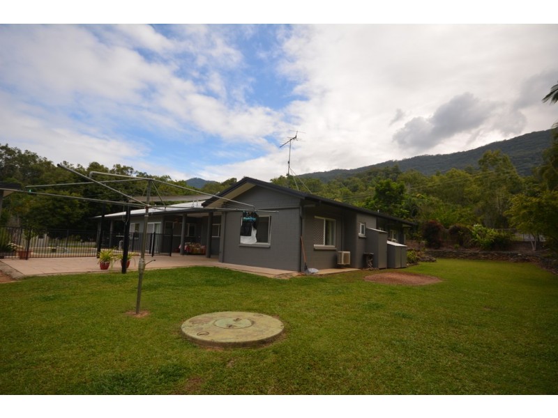 21 Reynolds Road, Oak Beach QLD 4877