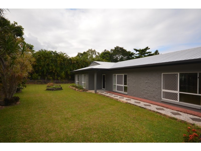 21 Reynolds Road, Oak Beach QLD 4877