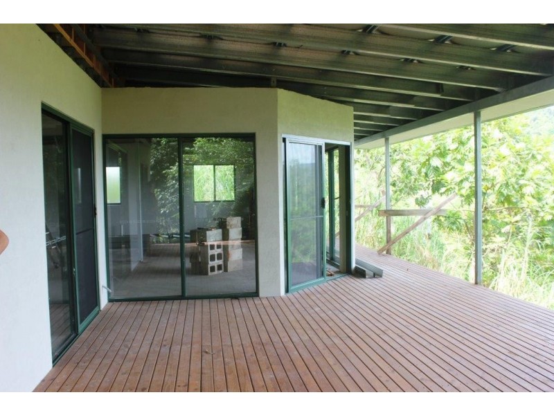 99 Rosewood Road COW BAY, Daintree QLD 4873