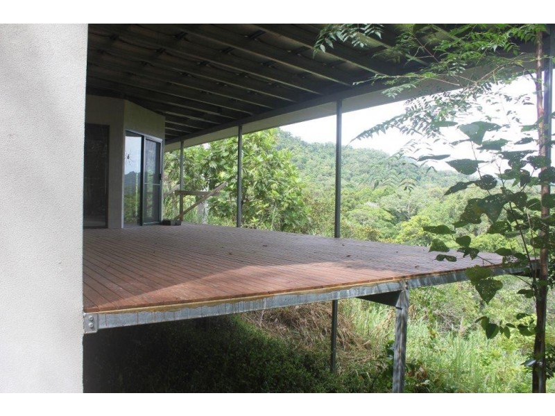 99 Rosewood Road COW BAY, Daintree QLD 4873