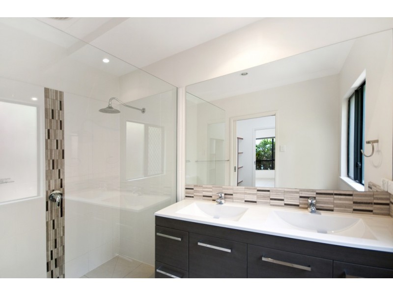 9 Dulku Close, Port Douglas QLD 4877