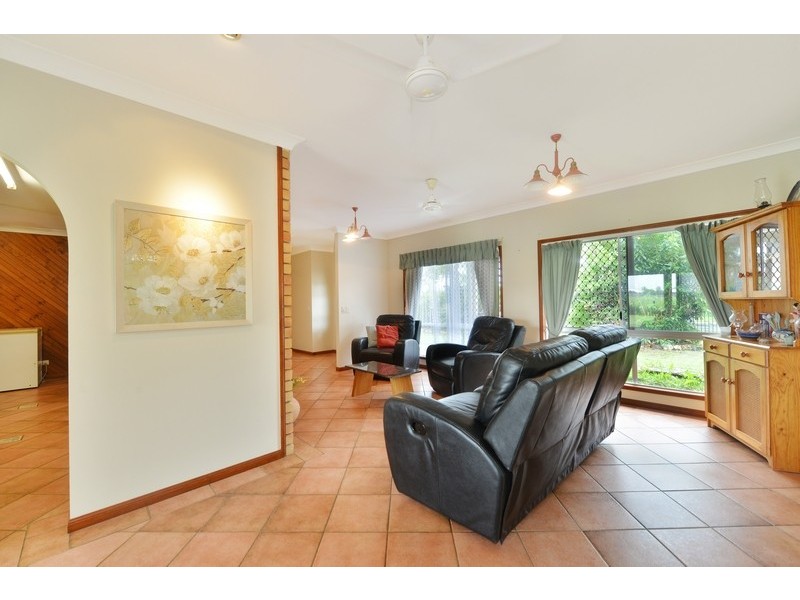8 Shalom Close, Cooya Beach QLD 4873