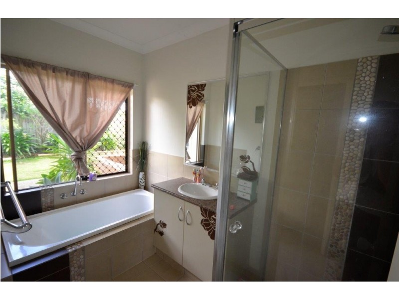 46 Riflebird Crescent, Mossman QLD 4873