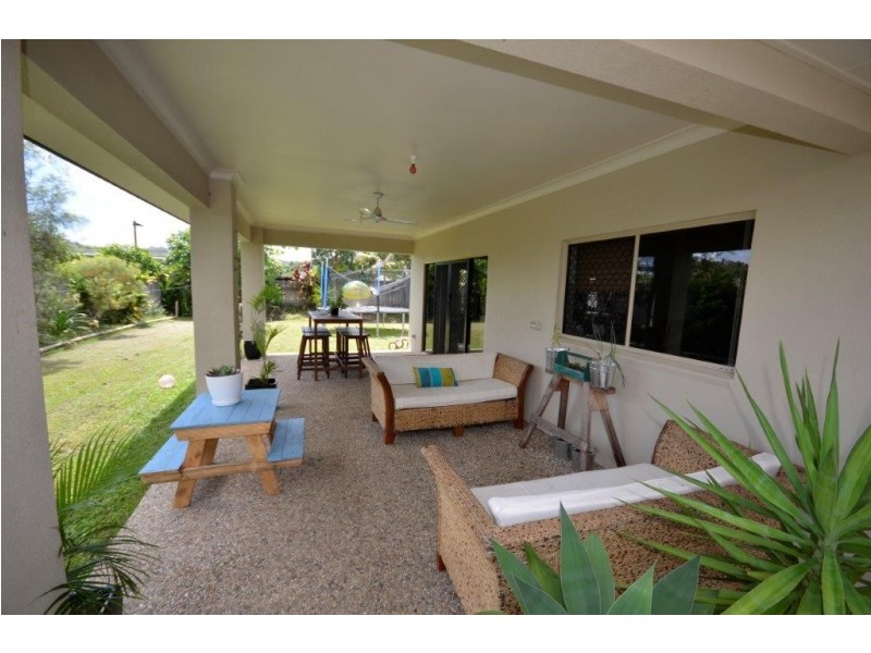 46 Riflebird Crescent, Mossman QLD 4873