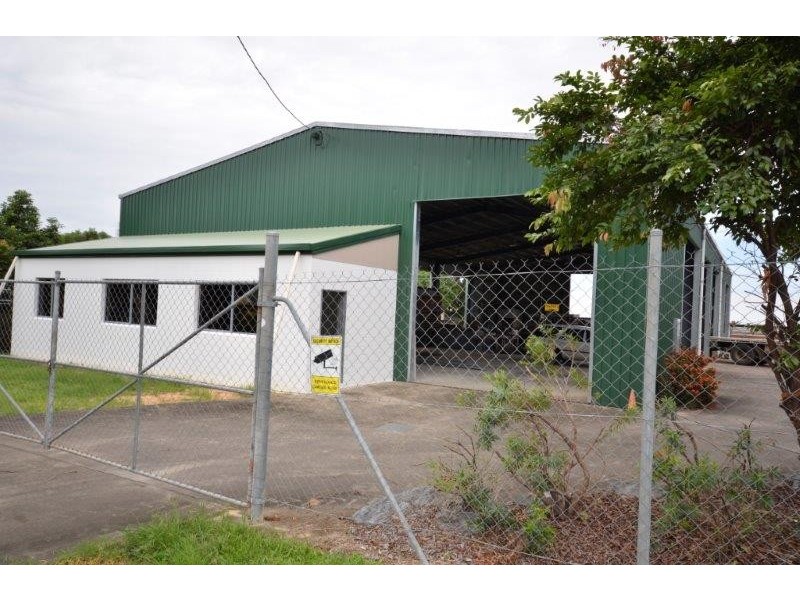 62 Pringle Street, Mossman QLD 4873