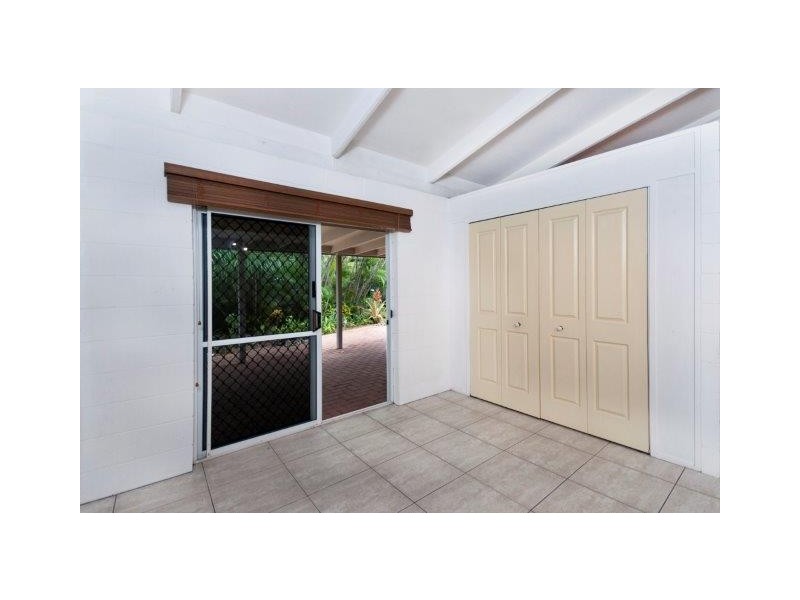2 Sorrento Crescent, Port Douglas QLD 4877