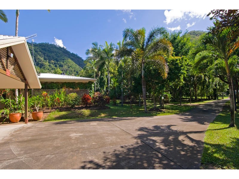 37 Grays Creek Terrace, Mowbray QLD 4877