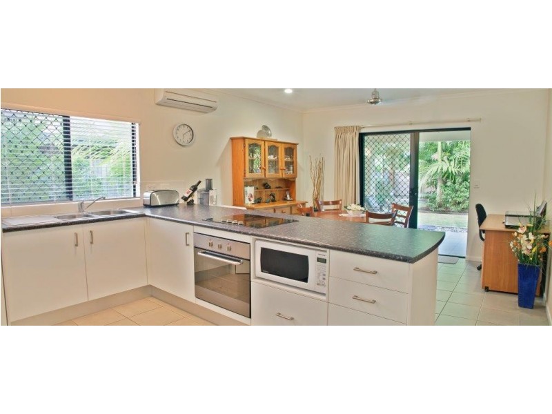 11 Forest Glen Drive, Mossman QLD 4873