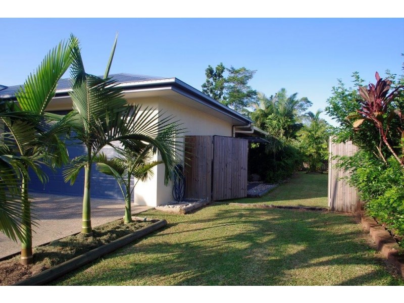 11 Forest Glen Drive, Mossman QLD 4873