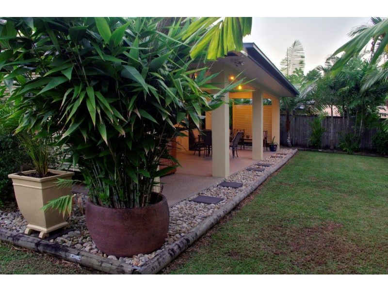 11 Forest Glen Drive, Mossman QLD 4873