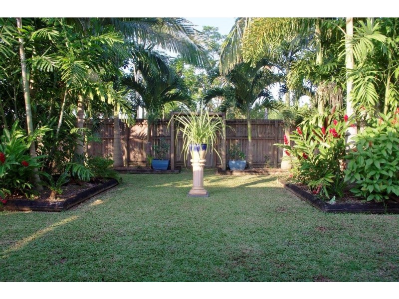 11 Forest Glen Drive, Mossman QLD 4873