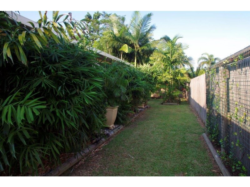 11 Forest Glen Drive, Mossman QLD 4873