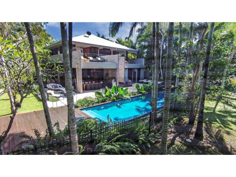 No.1 Beachfront Mirage, Port Douglas QLD 4877