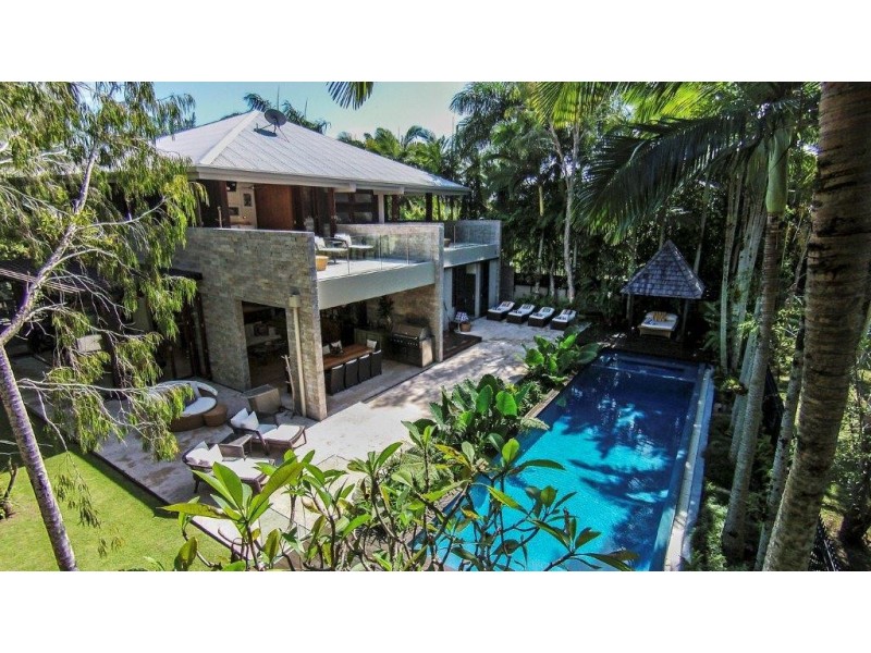 No.1 Beachfront Mirage, Port Douglas QLD 4877