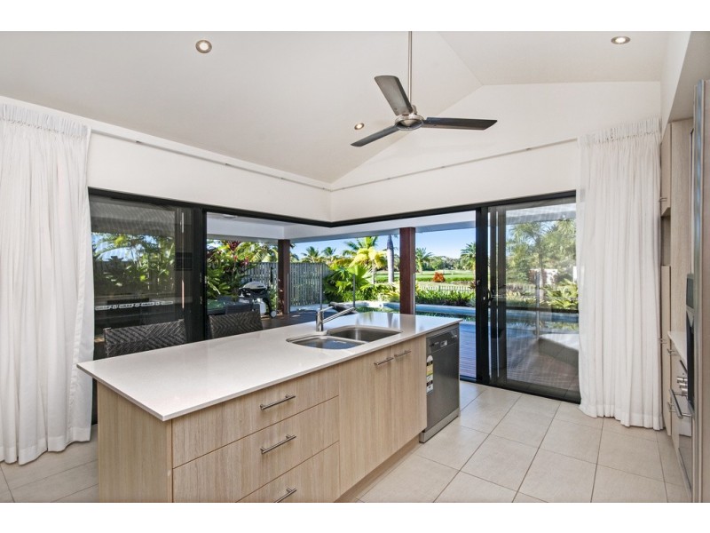 17 Cascade Drive, Port Douglas QLD 4877