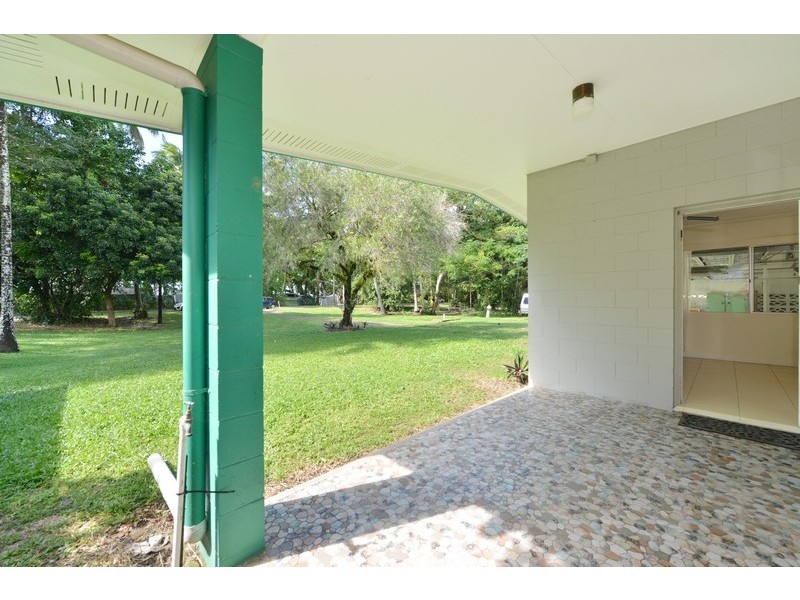 14 Esplanade, Wonga QLD 4873