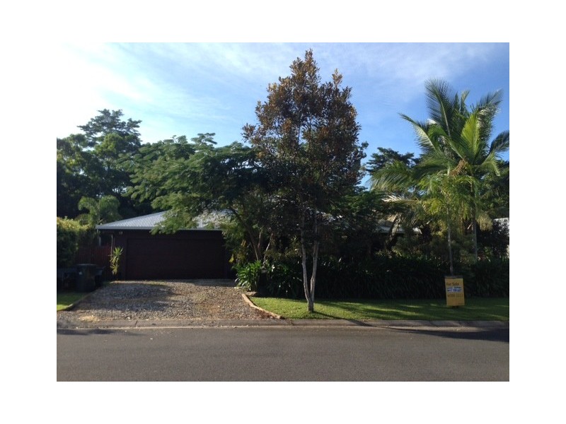 10 White Oak Avenue, Mossman QLD 4873