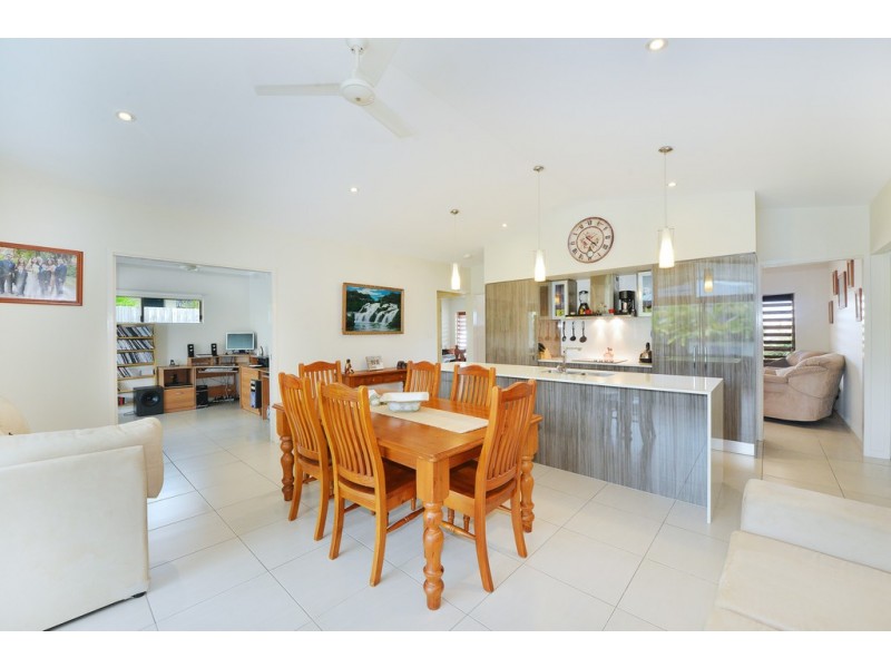 1 Bayil Drive, Cooya Beach QLD 4873