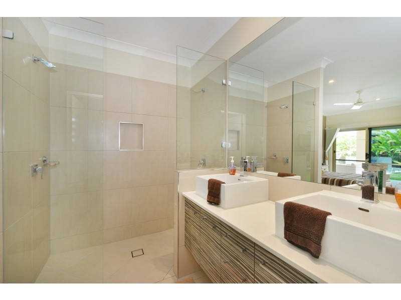 1 Bayil Drive, Cooya Beach QLD 4873