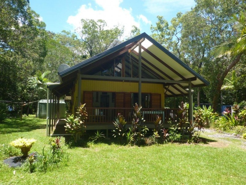 180 Silky Oak Road COW BAY, Daintree QLD 4873